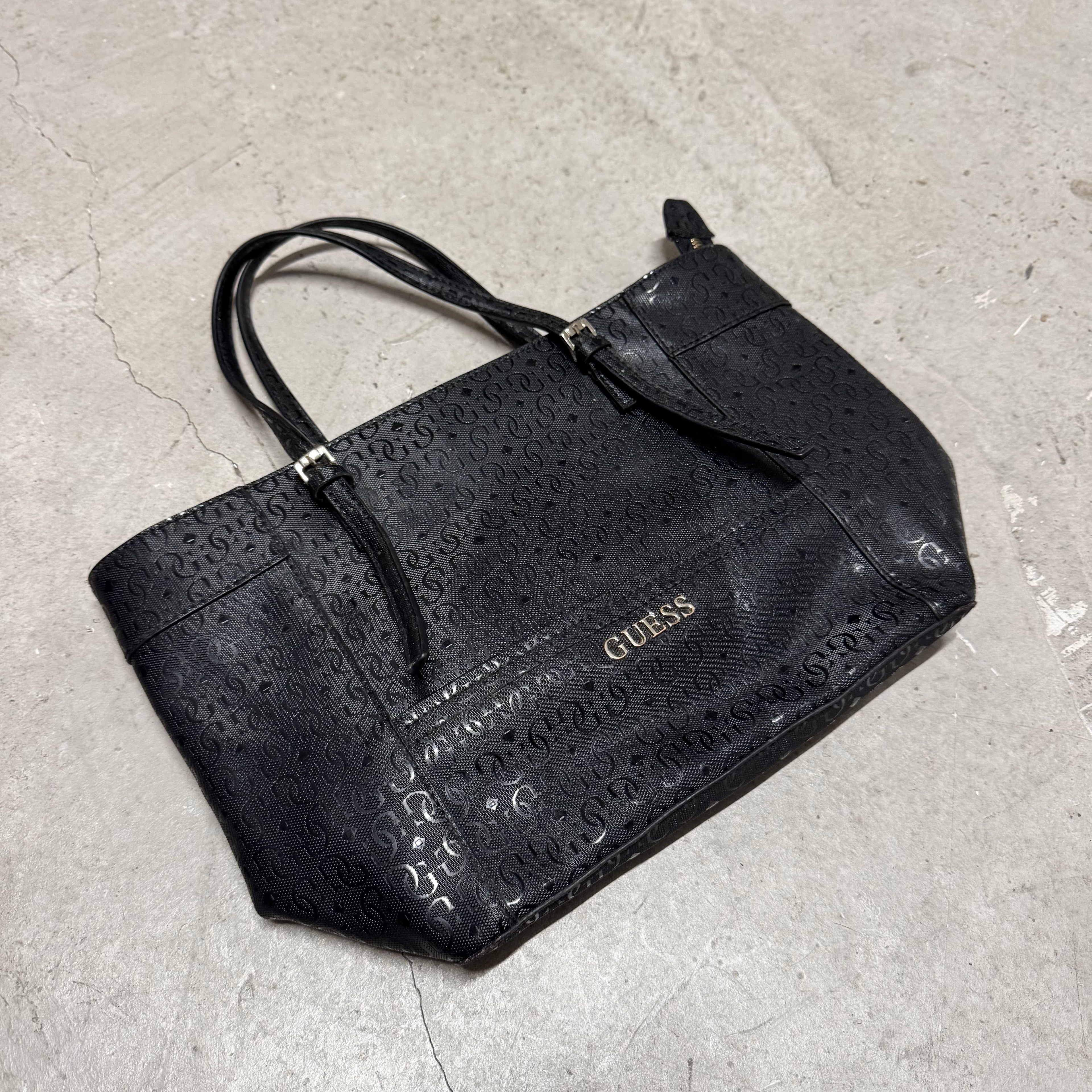 Guess Handtasche Schwarz Vintage Logo-Muster 25x39cm
