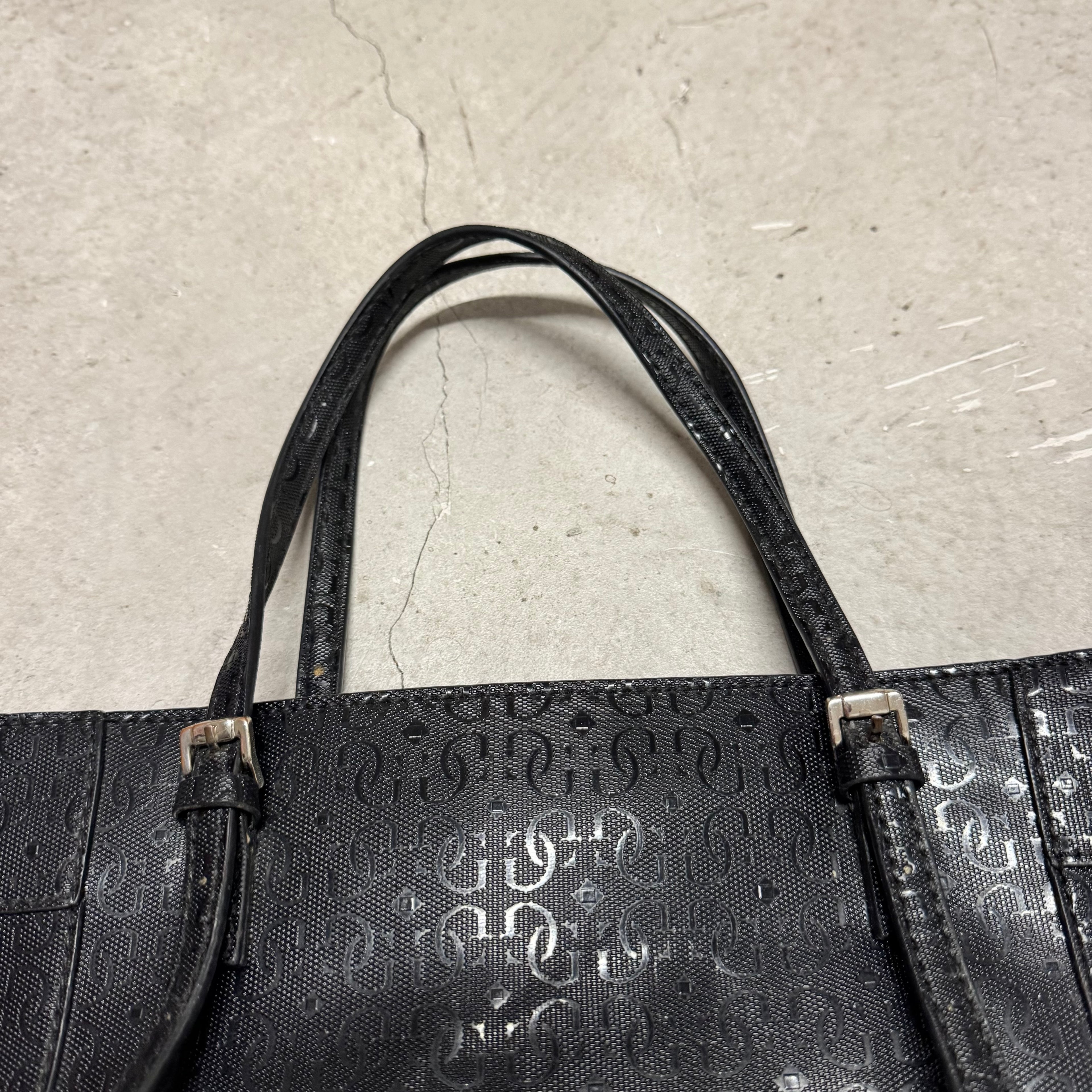 Guess Handtasche Schwarz Vintage Logo-Muster 25x39cm